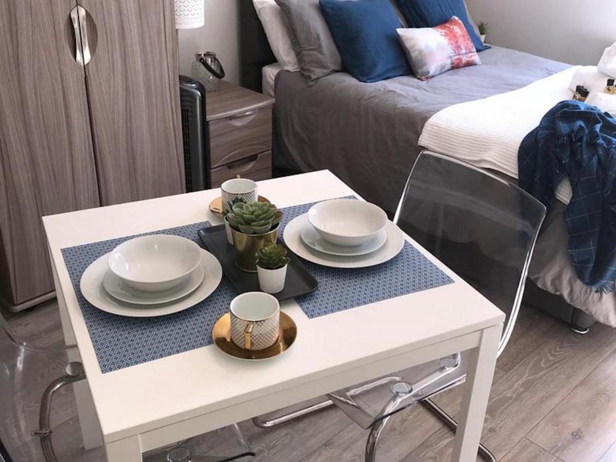 Serviced Appartment 1 Helena ريدينج المظهر الخارجي الصورة