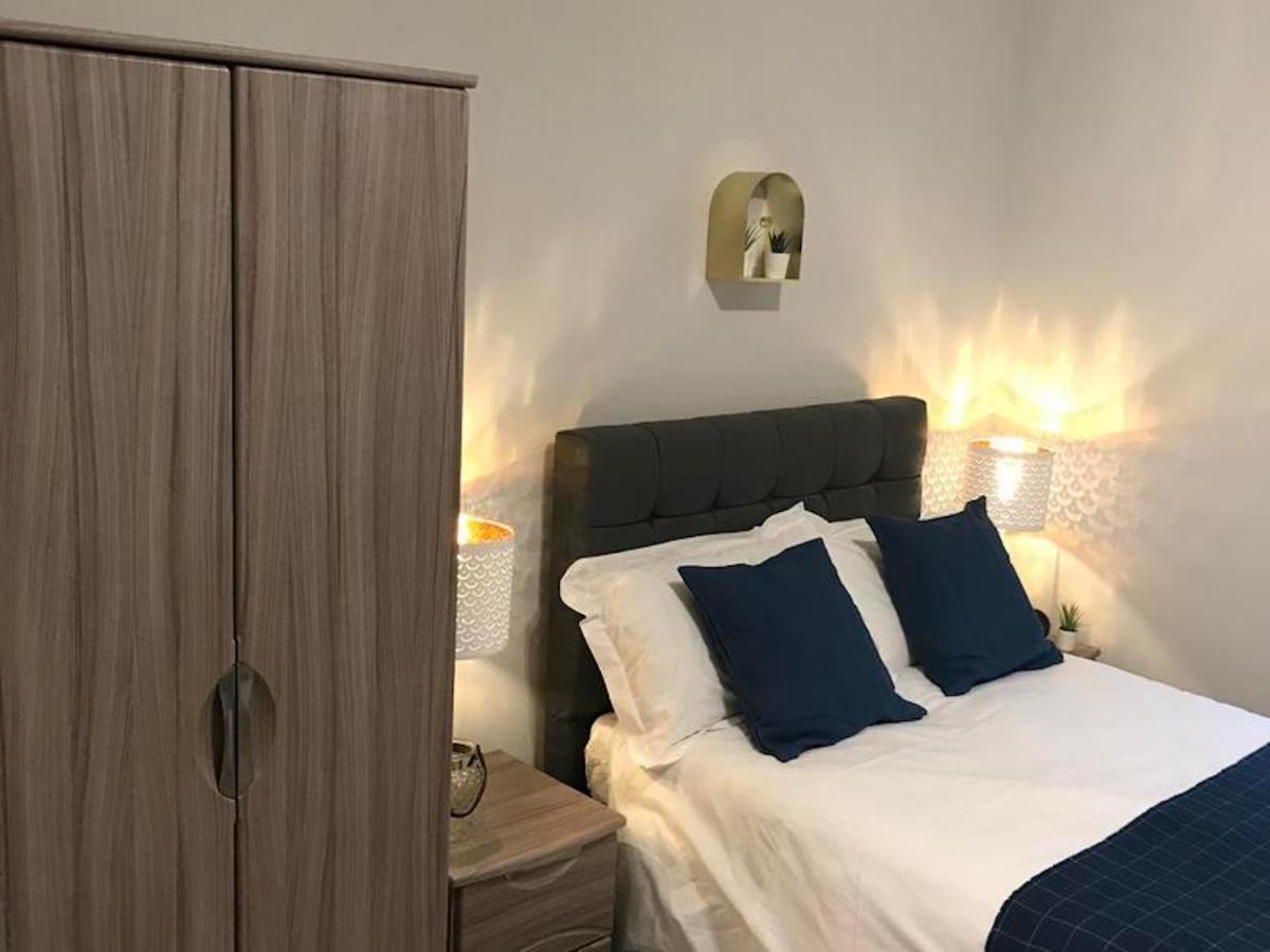 Serviced Appartment 1 Helena ريدينج المظهر الخارجي الصورة