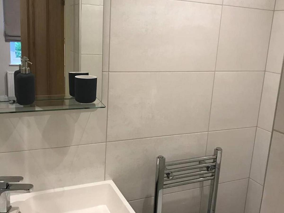 Serviced Appartment 1 Helena ريدينج المظهر الخارجي الصورة